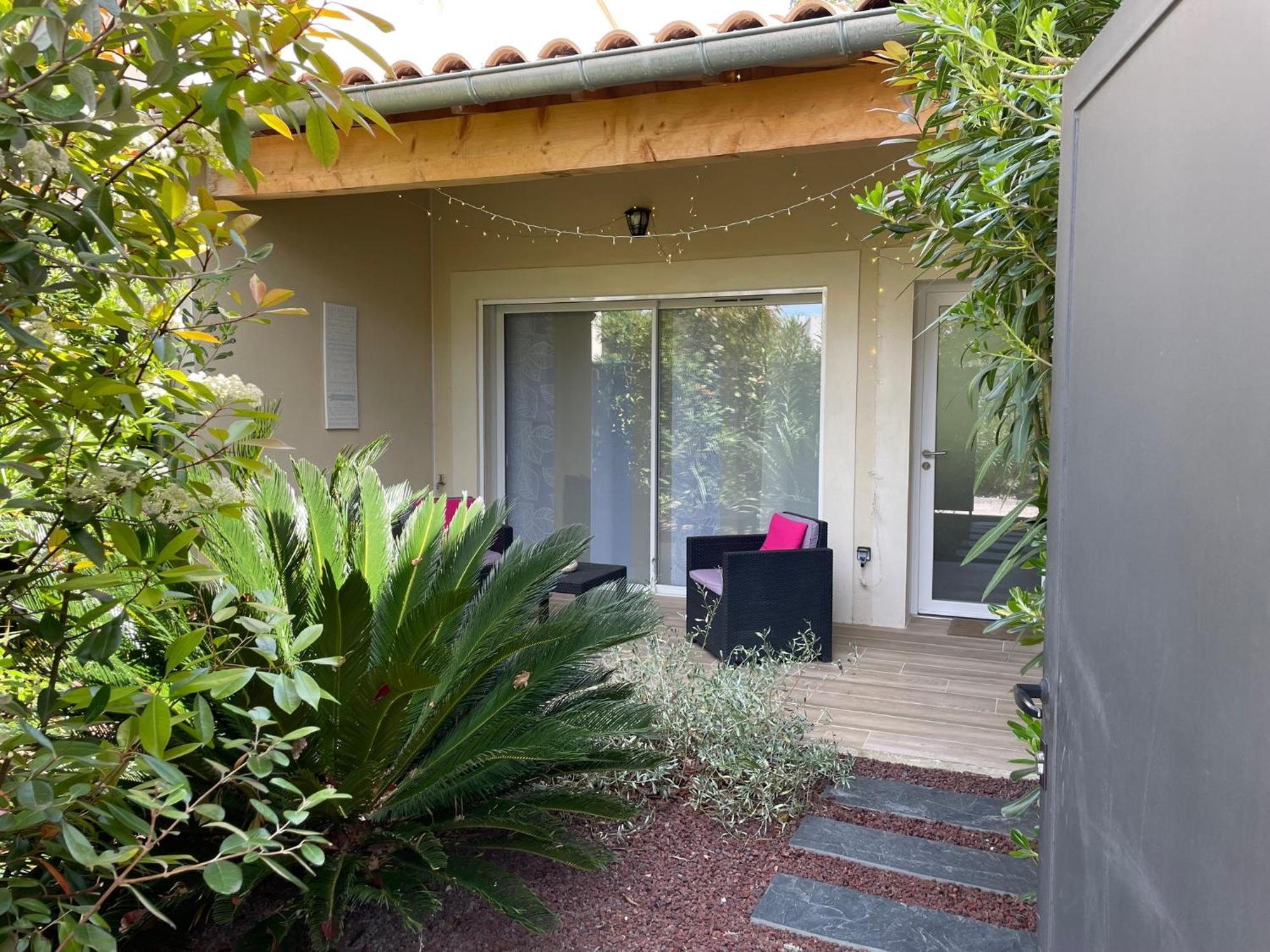 Les Jardins Du Castelas - Piscines, Jardins Et Spas Privatifs Uchaux Camera foto