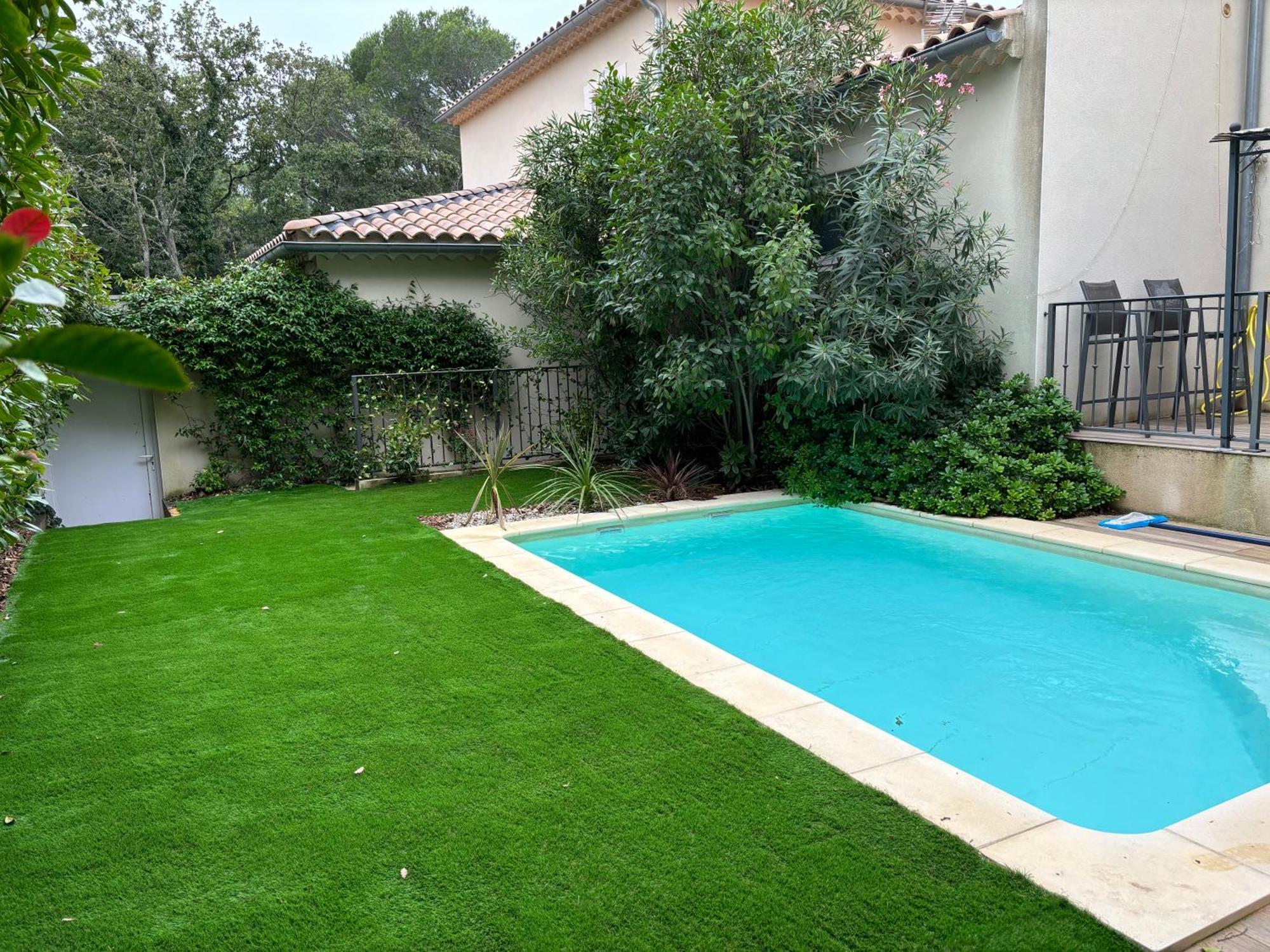 Les Jardins Du Castelas - Piscines, Jardins Et Spas Privatifs Uchaux Esterno foto