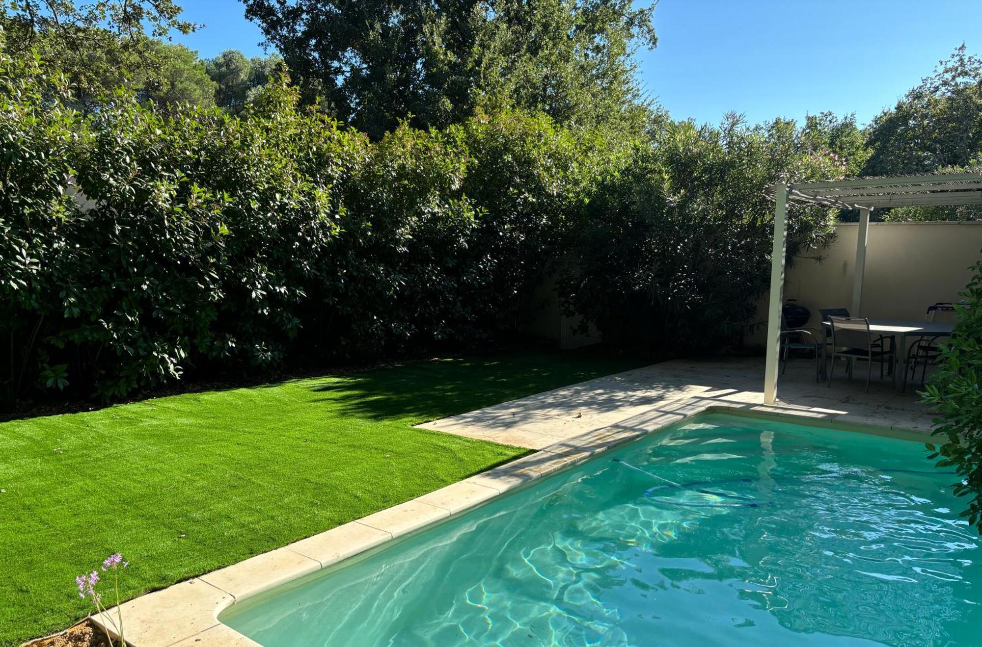 Les Jardins Du Castelas - Piscines, Jardins Et Spas Privatifs Uchaux Esterno foto