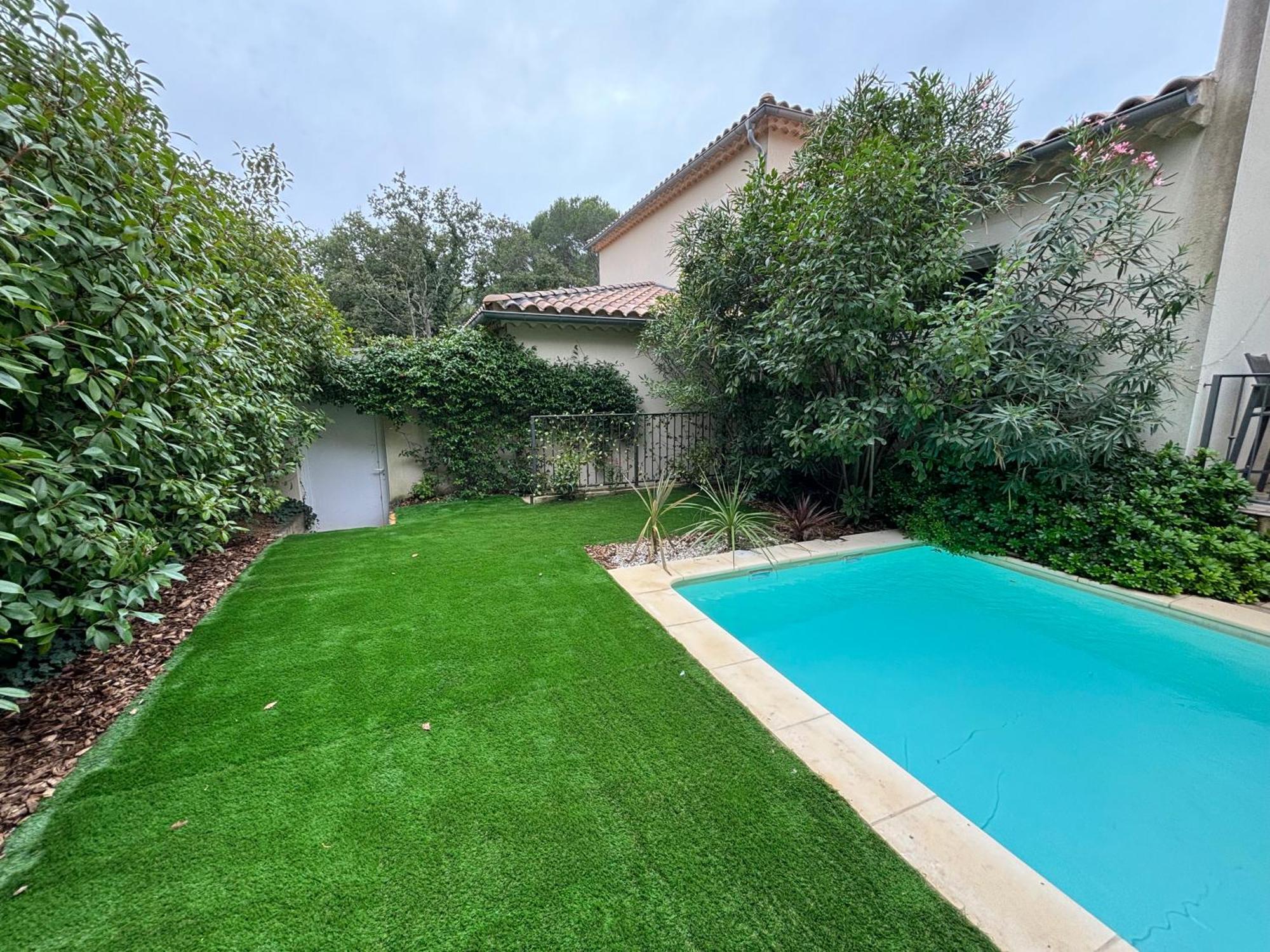 Les Jardins Du Castelas - Piscines, Jardins Et Spas Privatifs Uchaux Esterno foto