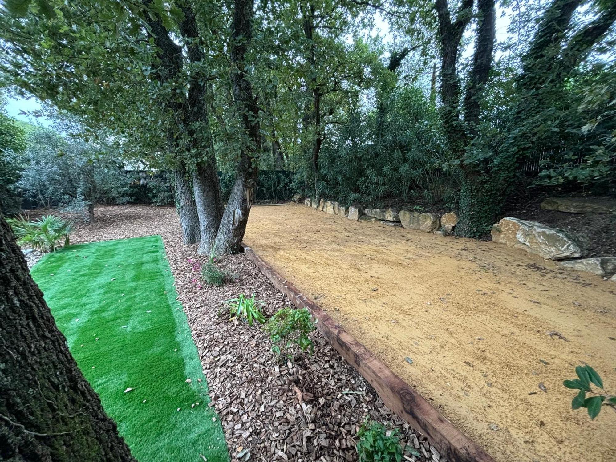 Les Jardins Du Castelas - Piscines, Jardins Et Spas Privatifs Uchaux Esterno foto