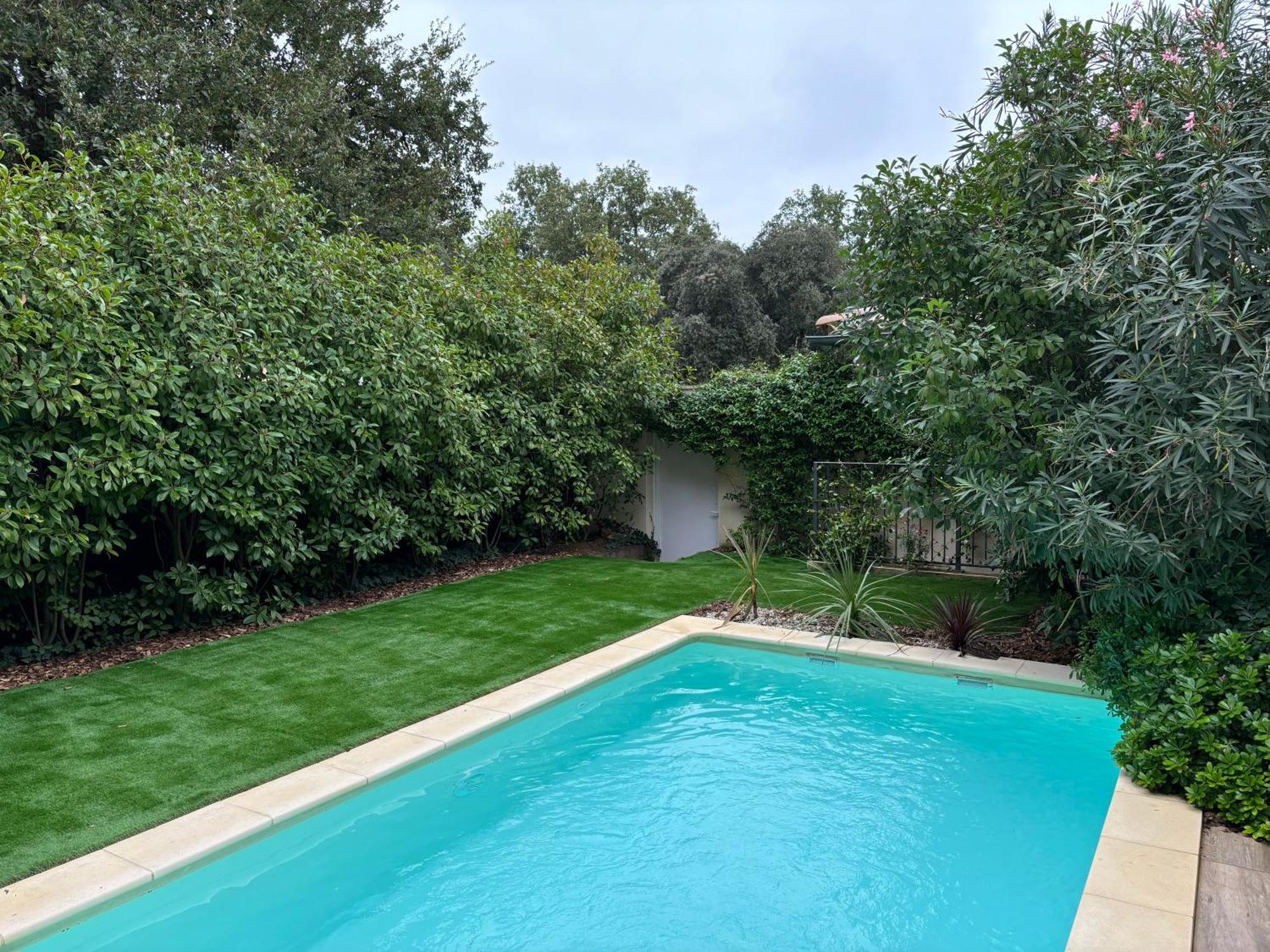 Les Jardins Du Castelas - Piscines, Jardins Et Spas Privatifs Uchaux Esterno foto
