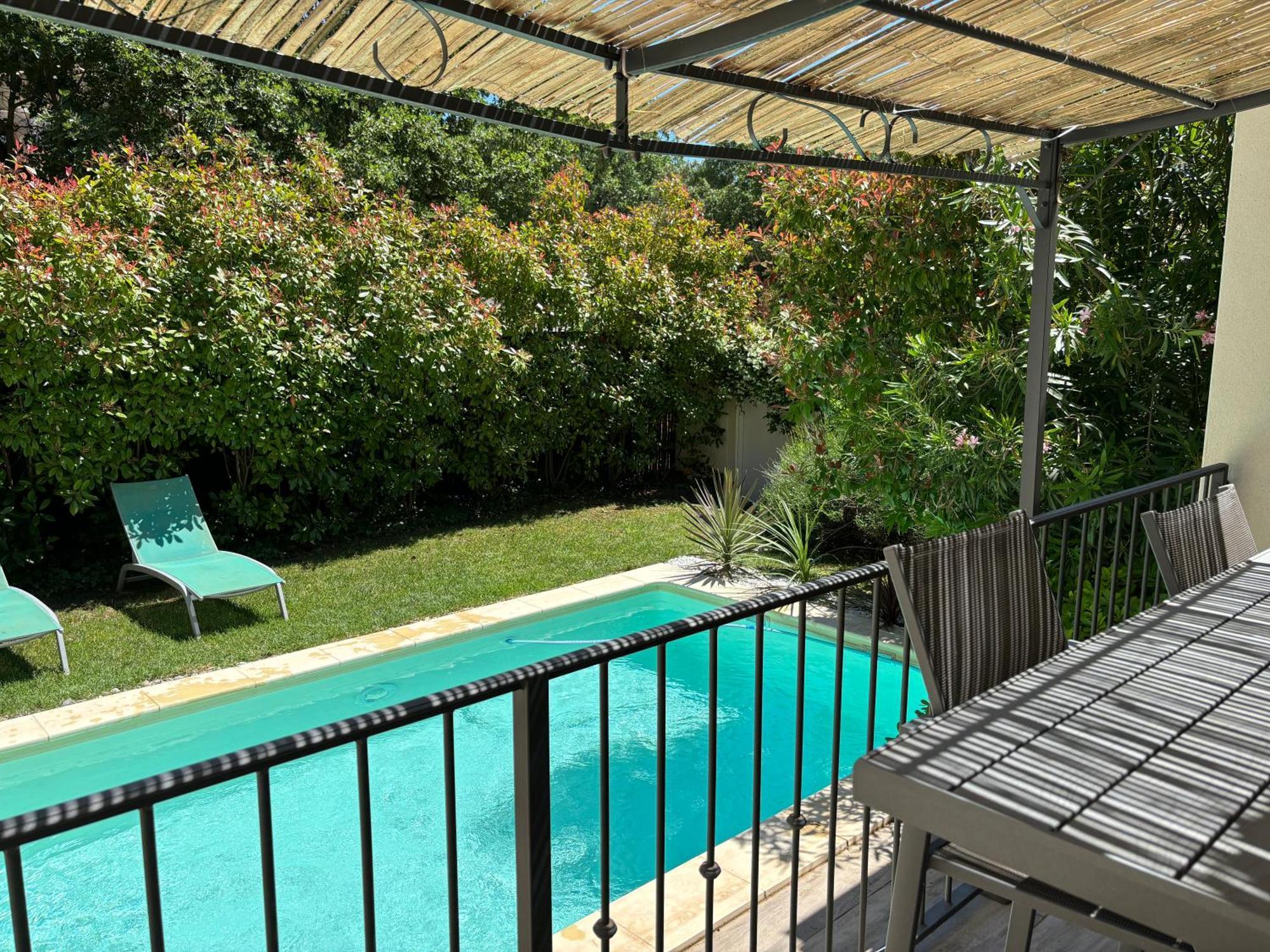 Les Jardins Du Castelas - Piscines, Jardins Et Spas Privatifs Uchaux Esterno foto