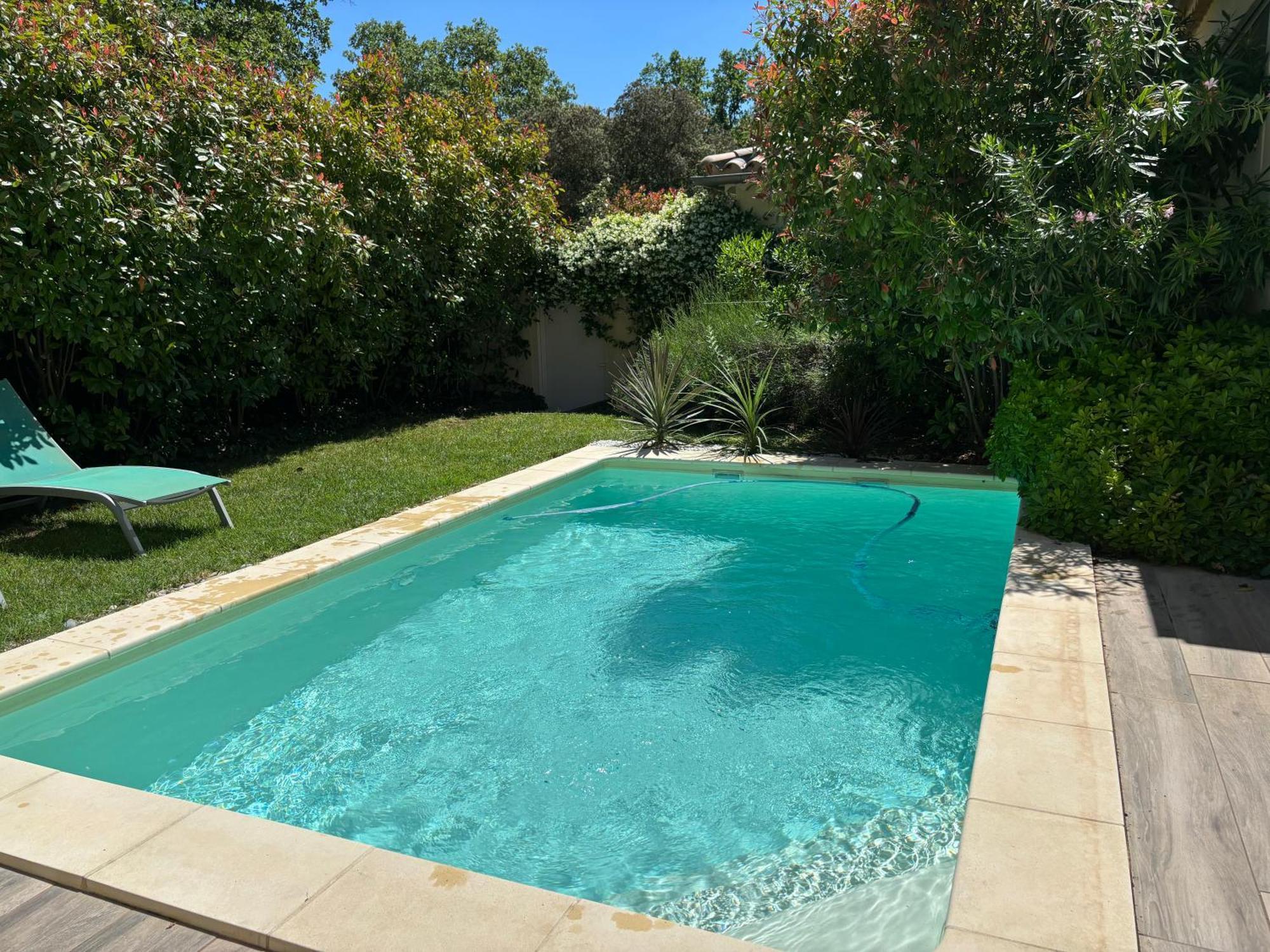 Les Jardins Du Castelas - Piscines, Jardins Et Spas Privatifs Uchaux Esterno foto