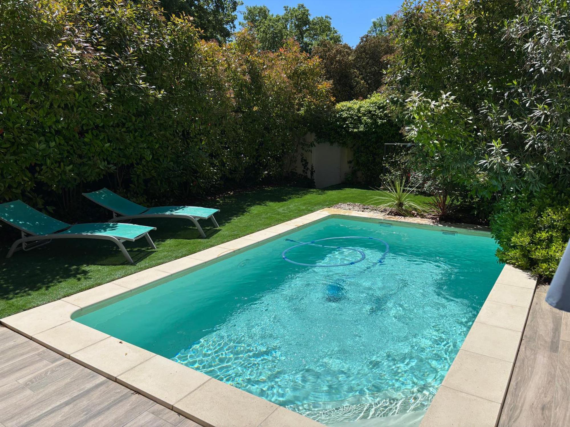 Les Jardins Du Castelas - Piscines, Jardins Et Spas Privatifs Uchaux Esterno foto