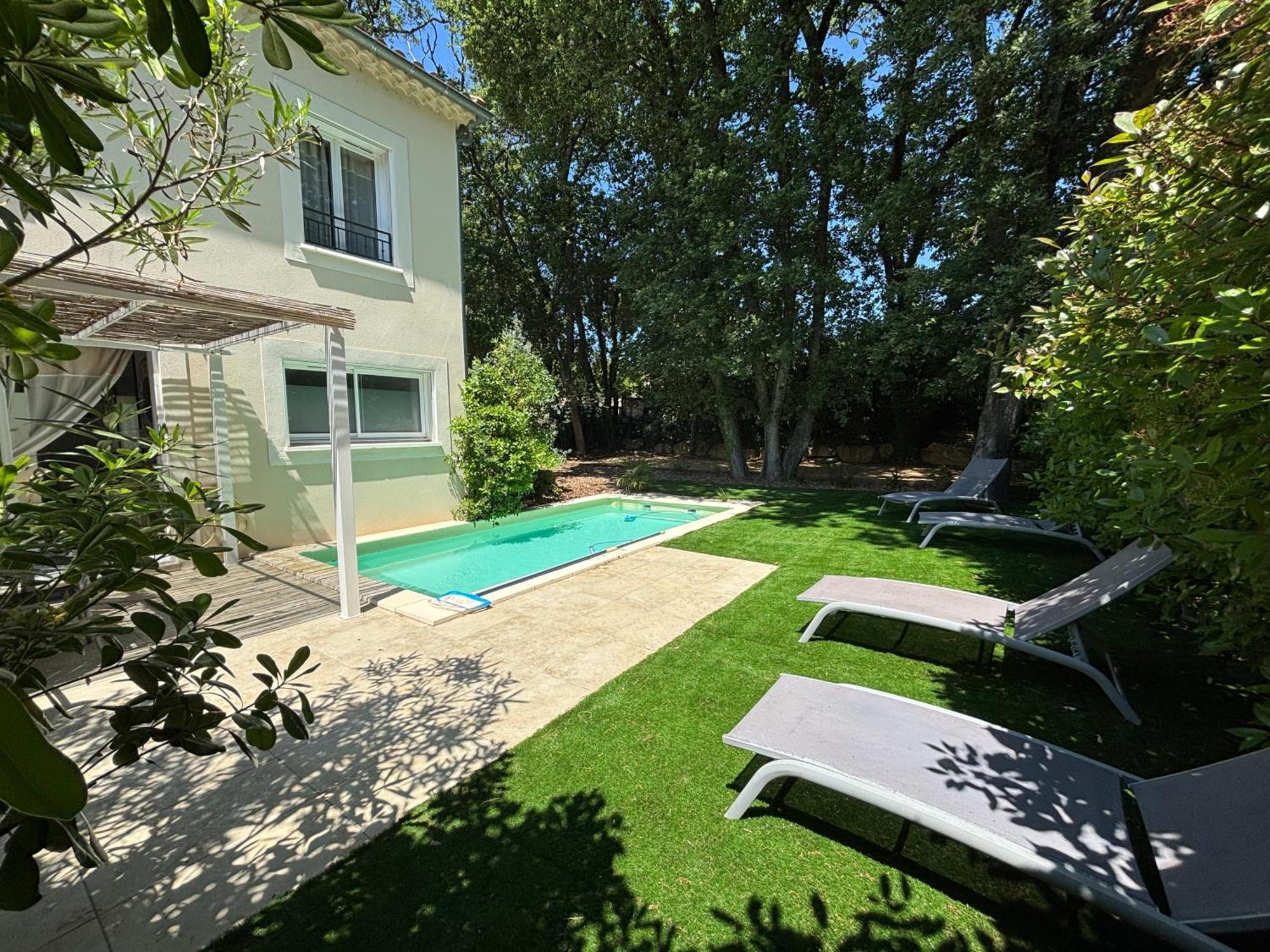 Les Jardins Du Castelas - Piscines, Jardins Et Spas Privatifs Uchaux Esterno foto